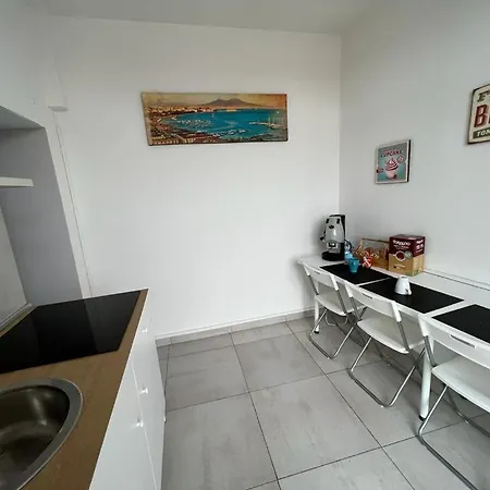 Appartamento Sky House Luxury Napoli Esterno foto