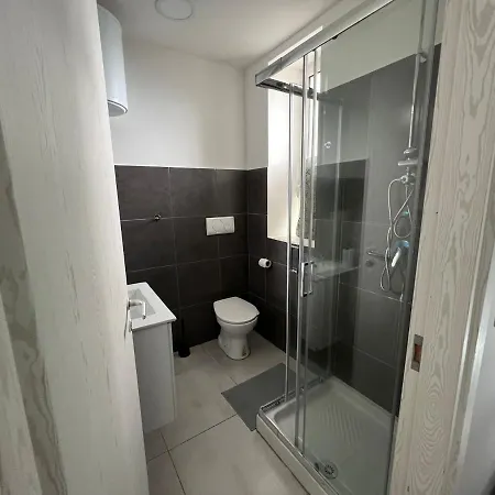 Appartamento Sky House Luxury Napoli Esterno foto